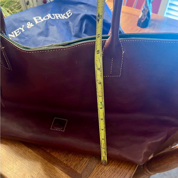 Dooney and Bourke Florentine Leather Large Russel Tote - Picture 4 of 10